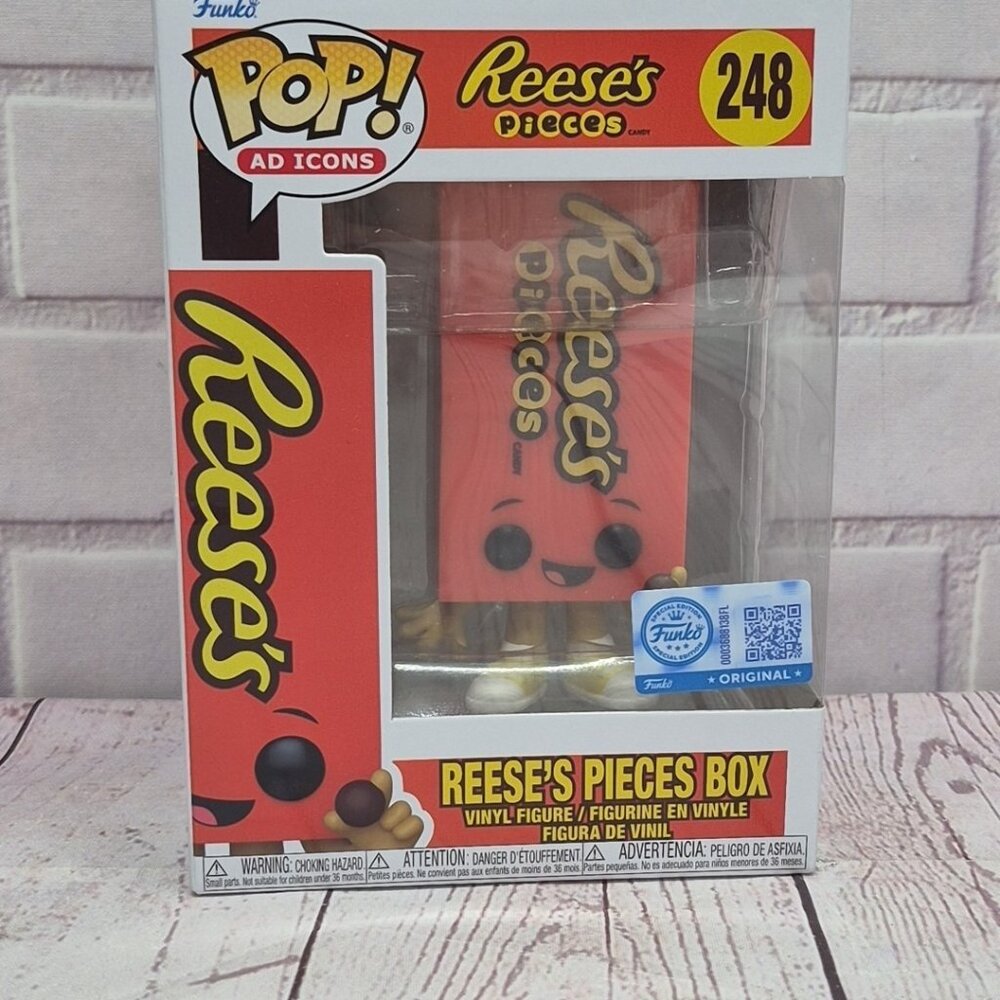 Funko Pop! 248 Reese's Pieces Box, Funko Store Exclusive~ New In Box